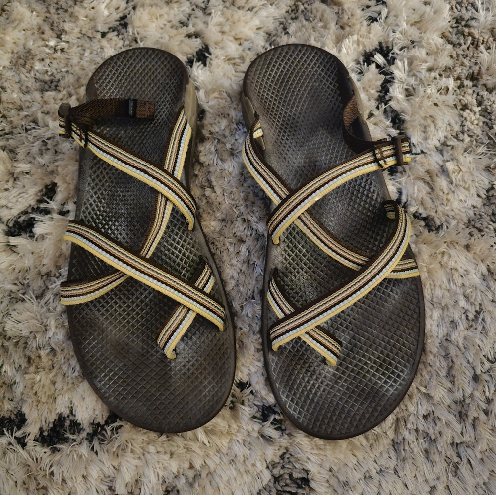 CHACO Strappy Sandals Earth Tones Brown Blue Yellow Size 11 SUPER!